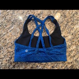 Lululemon sports bra